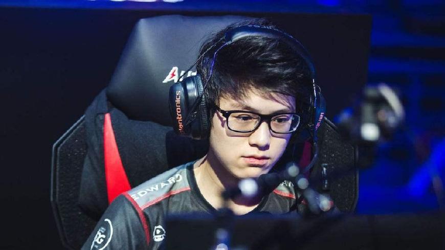 彩球击中目 彩球击中目